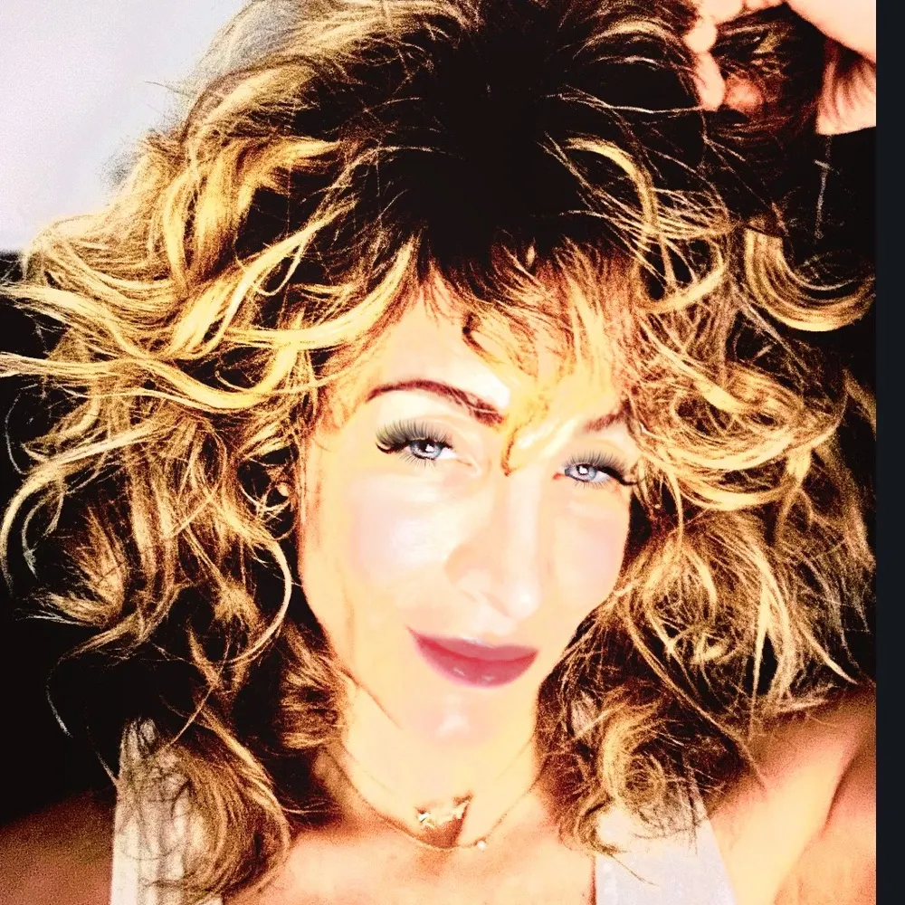 ashlieweeks.bsky.social's profile picture