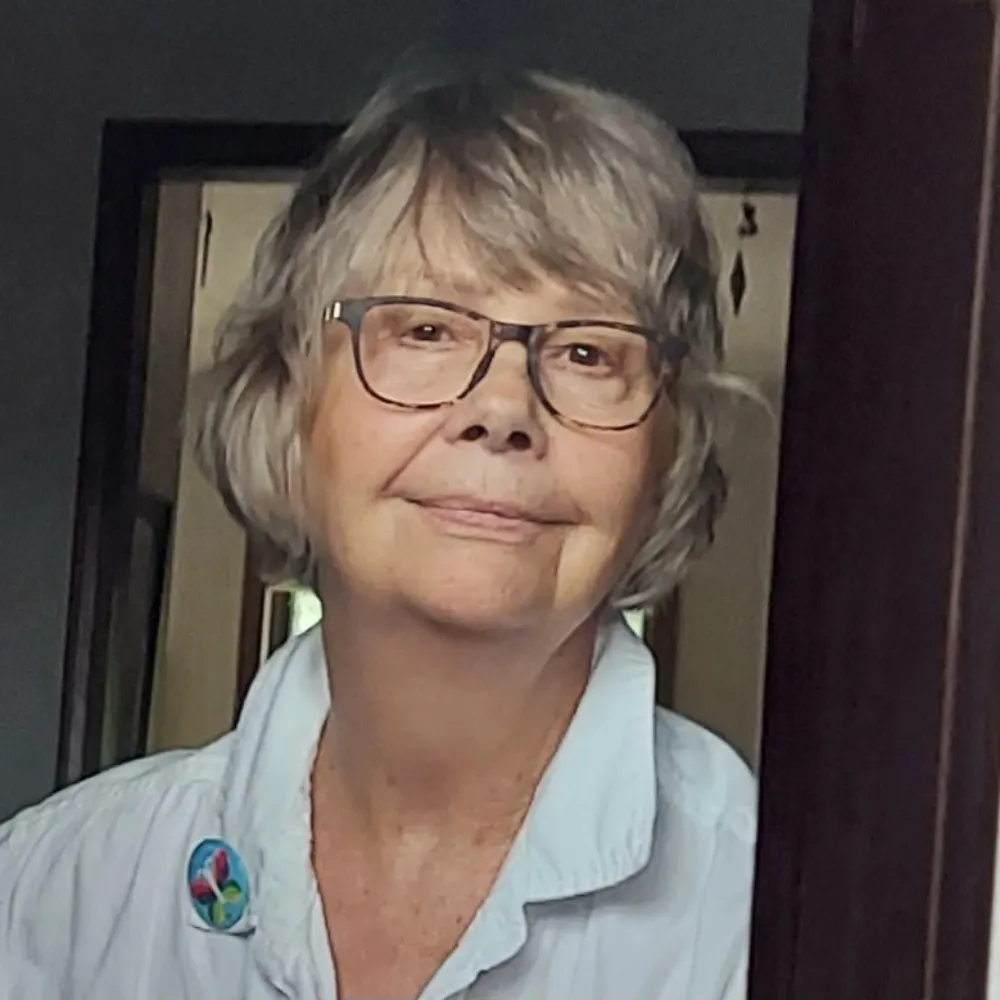 holly500.bsky.social's profile picture