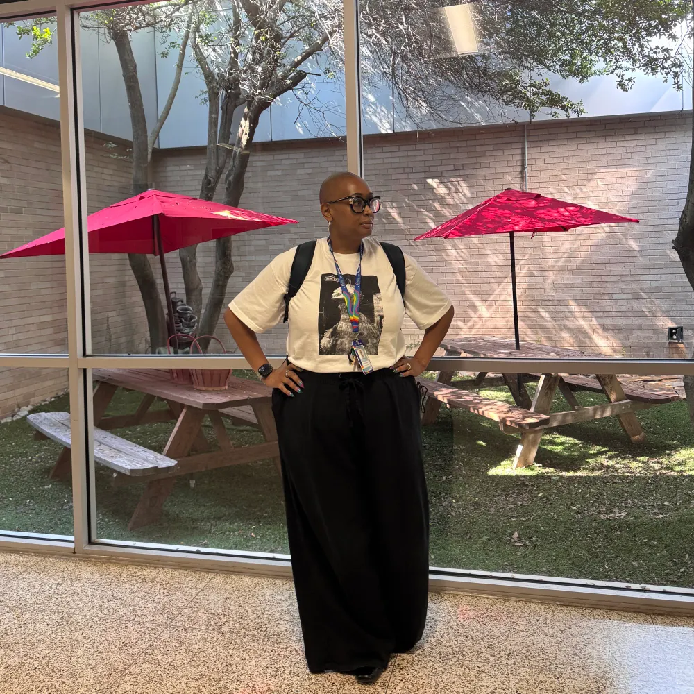 heymrsbond.com's profile picture