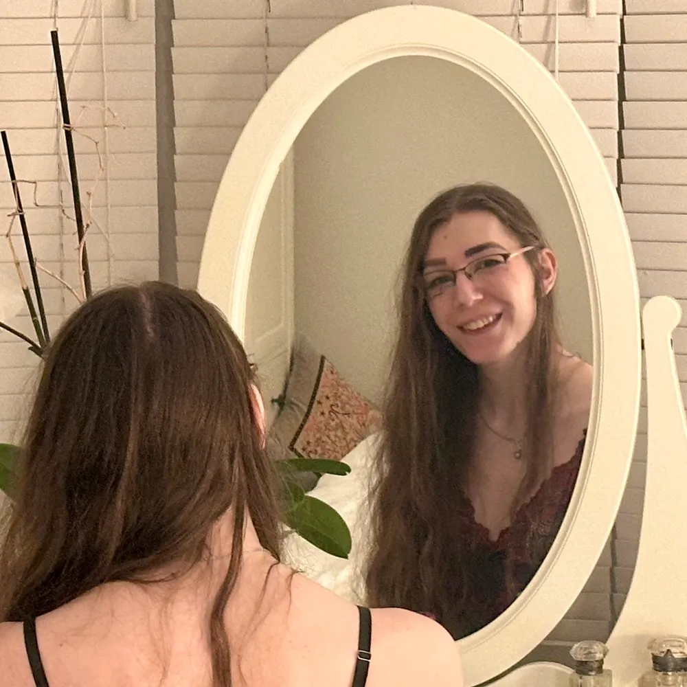 nymphony.bsky.social's profile picture