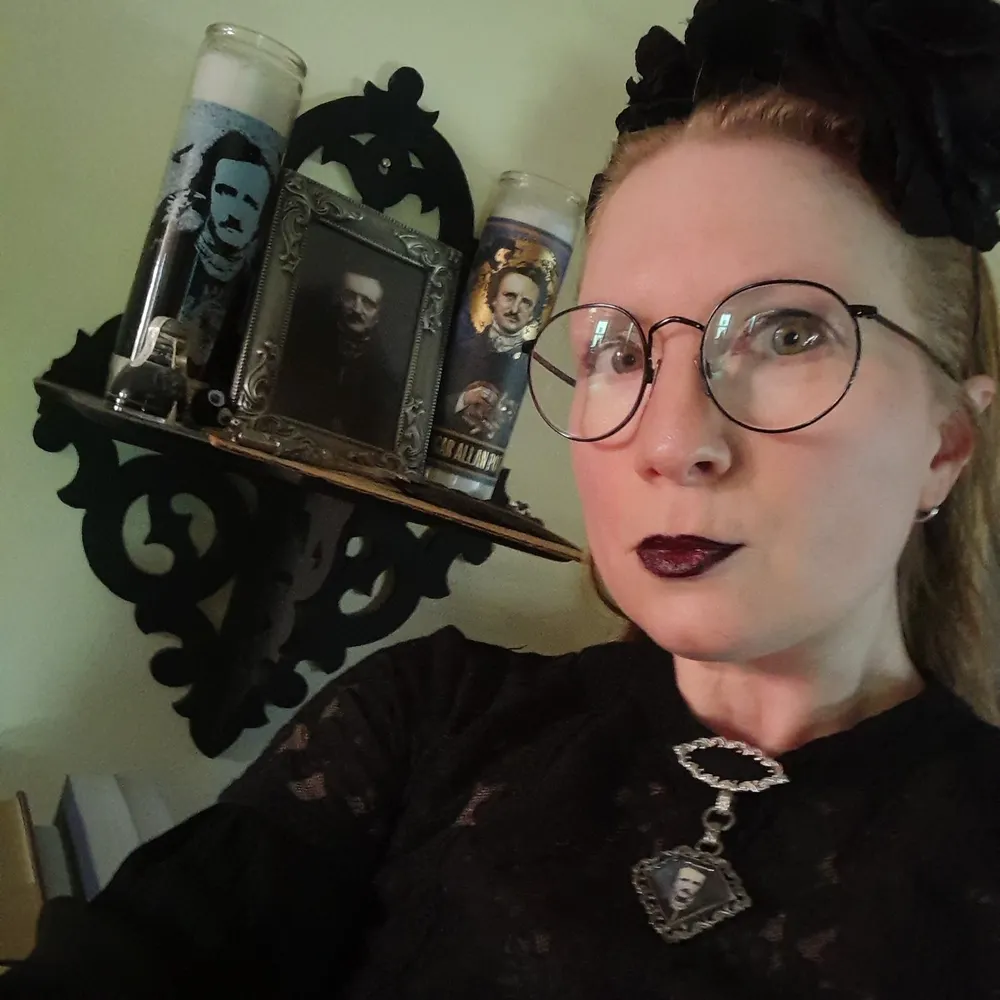 leannareneehieber.bsky.social's profile picture