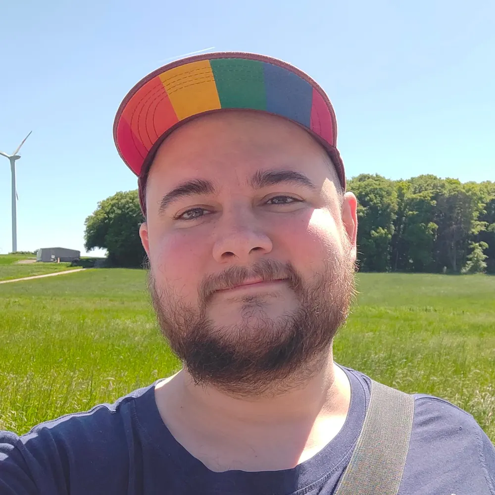 hutchx86.dev's profile picture