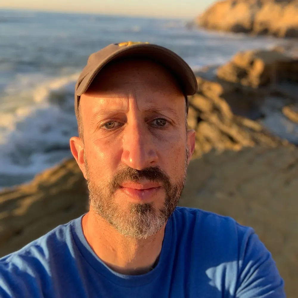 hettena.bsky.social's profile picture