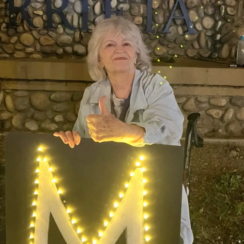 rlights25.bsky.social's profile picture