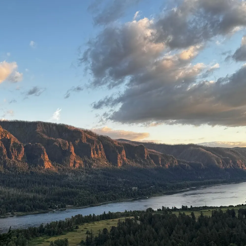 derek-von.bsky.social's profile picture