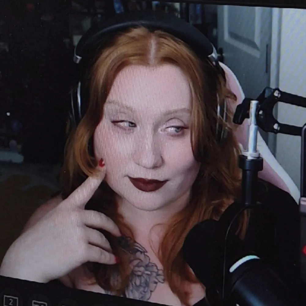 manacurves.bsky.social's profile picture