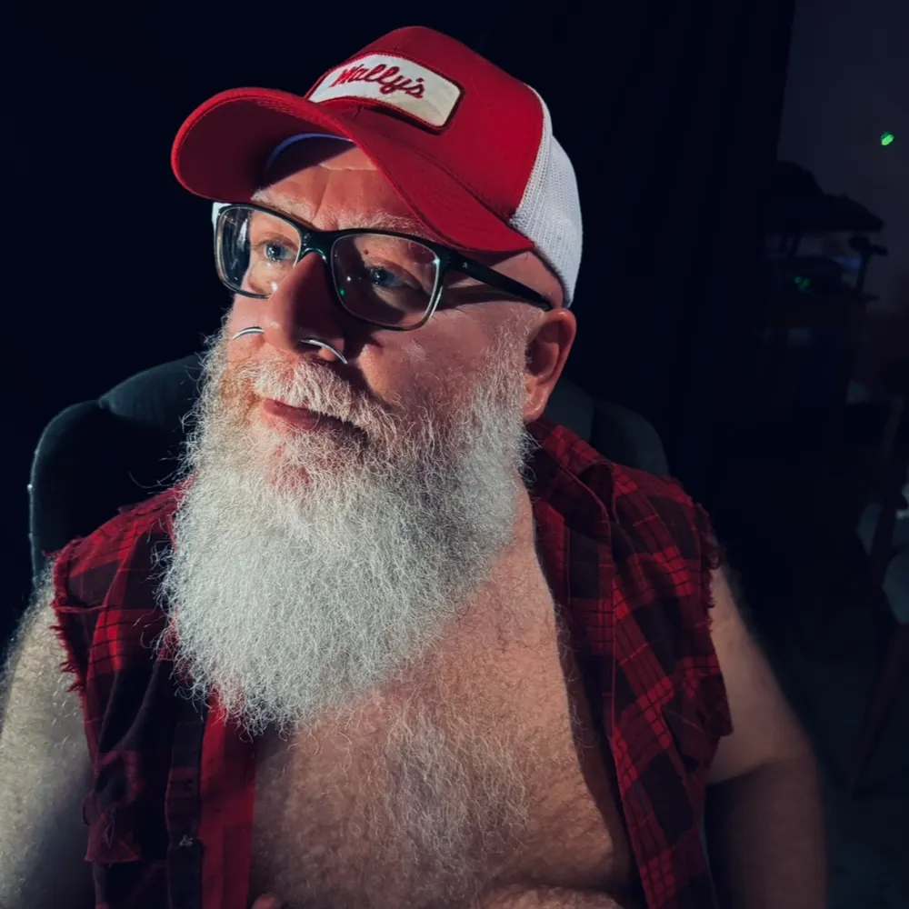 isomeow.bsky.social's profile picture