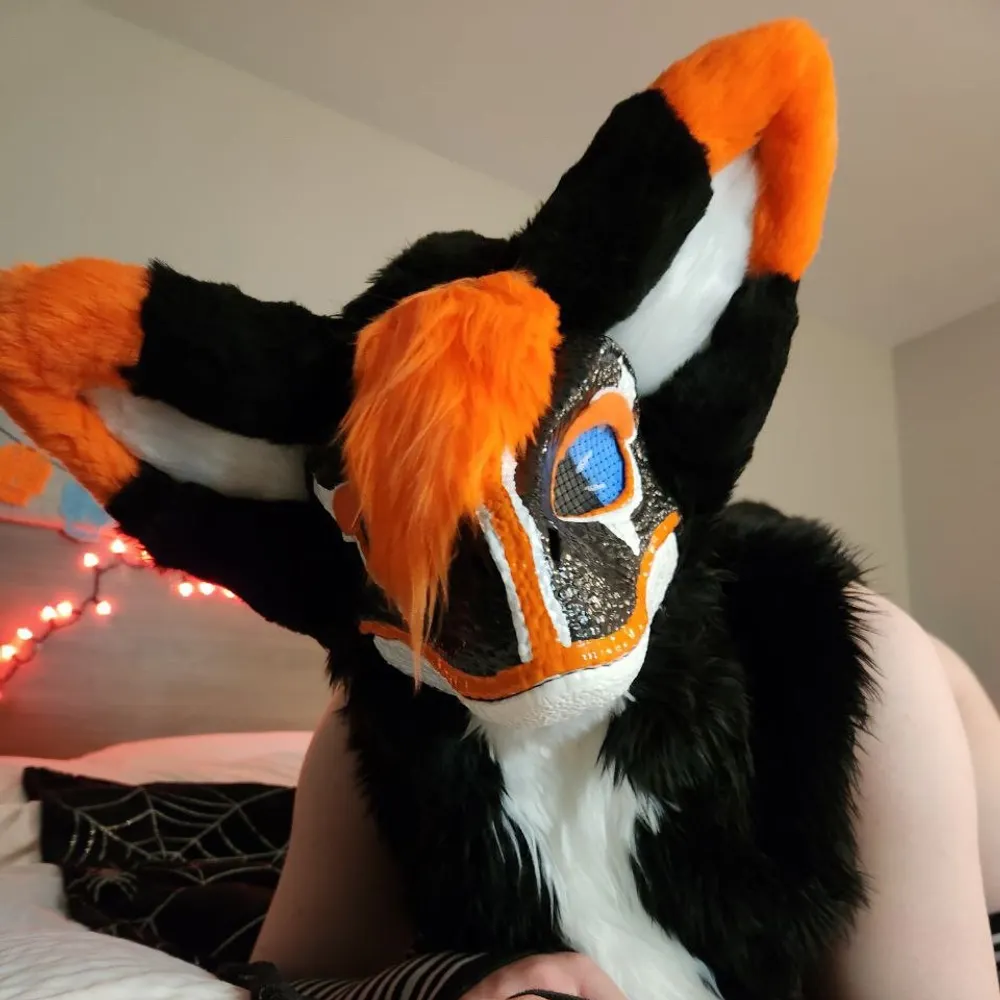 foxxycheeks.bsky.social's profile picture