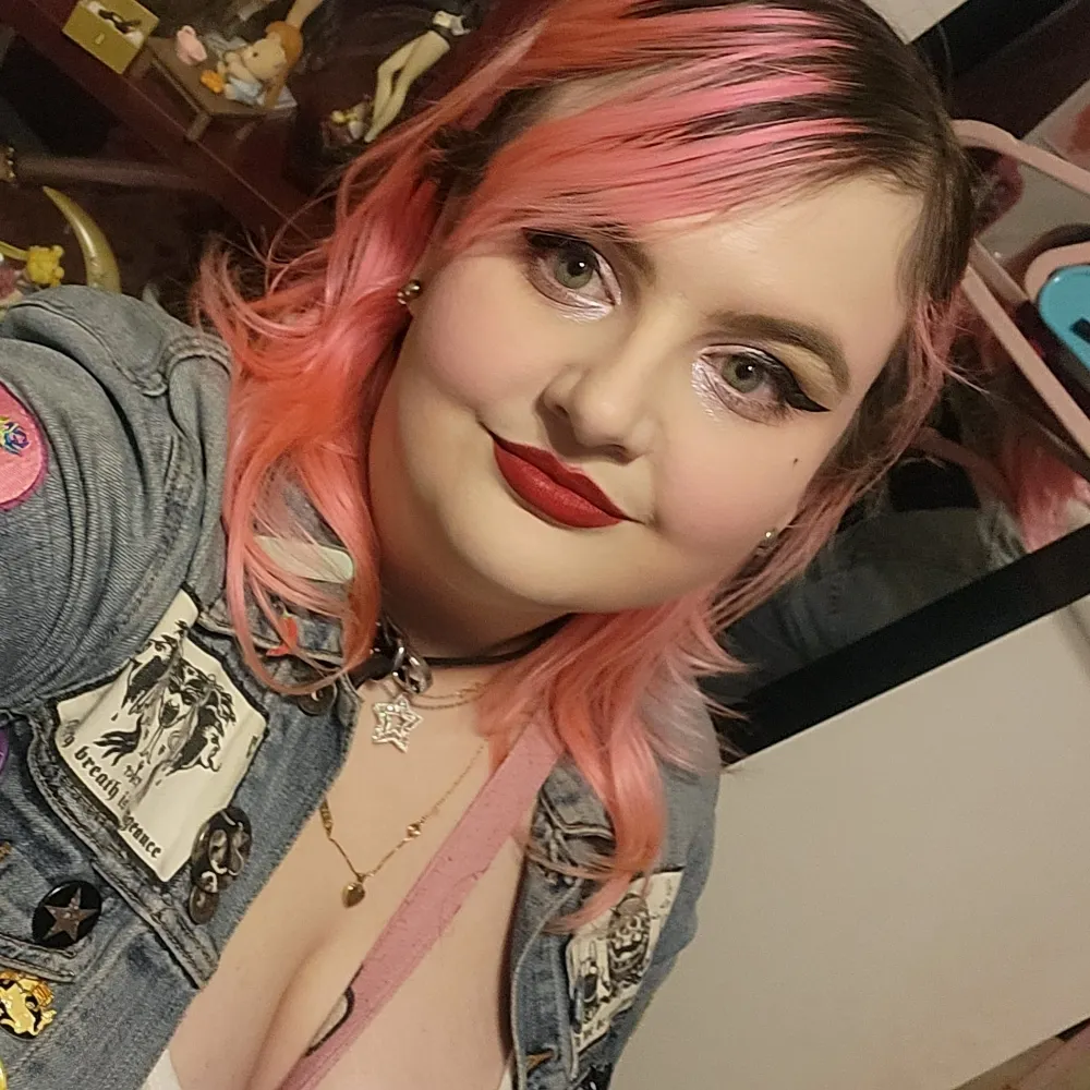 boxofhamsters.bsky.social's profile picture