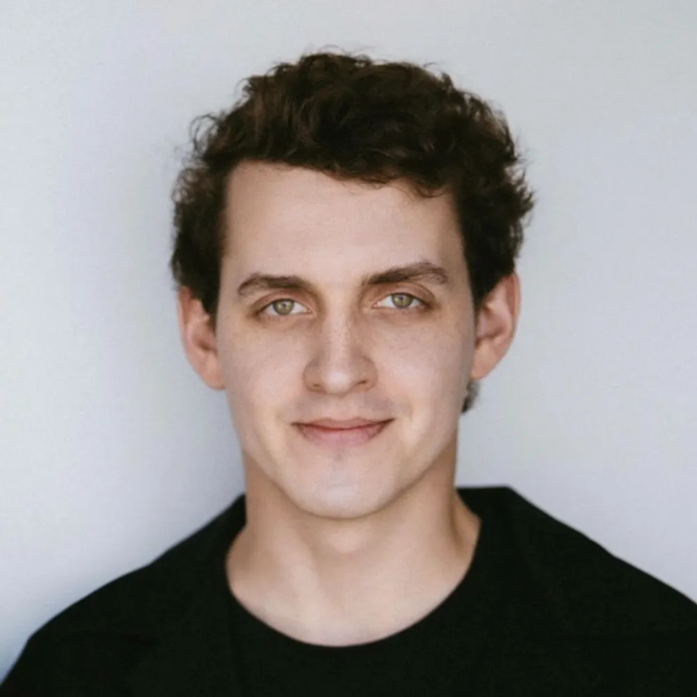 petrnovikov.com's profile picture