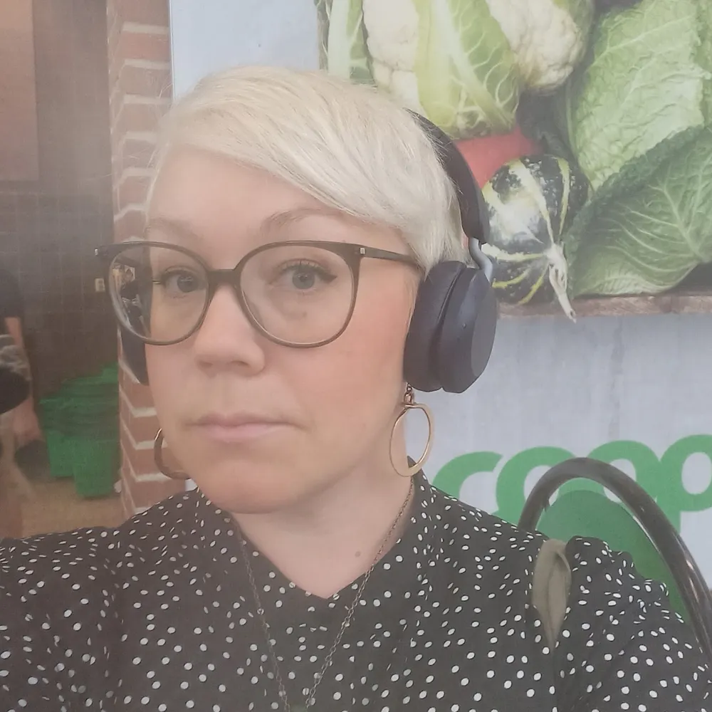 isalu.bsky.social's profile picture