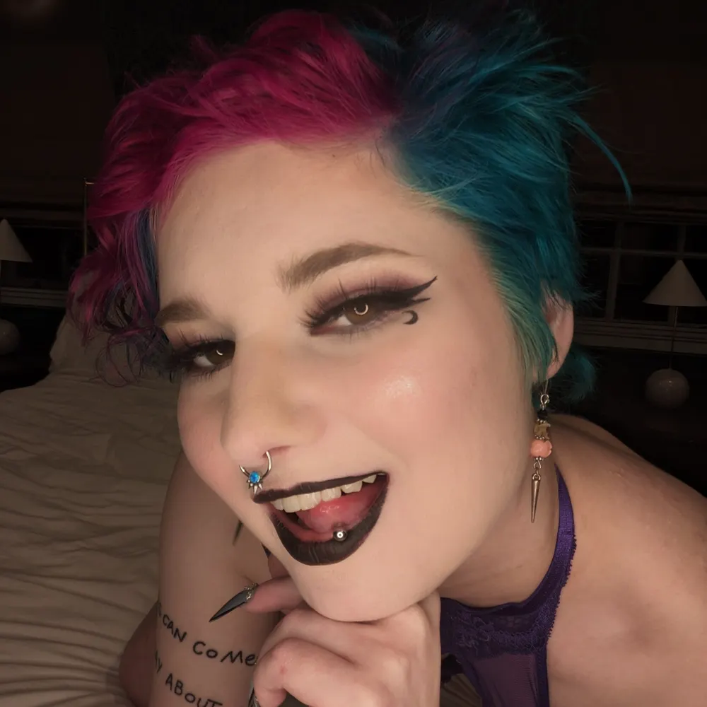 paypriestess.bsky.social's profile picture