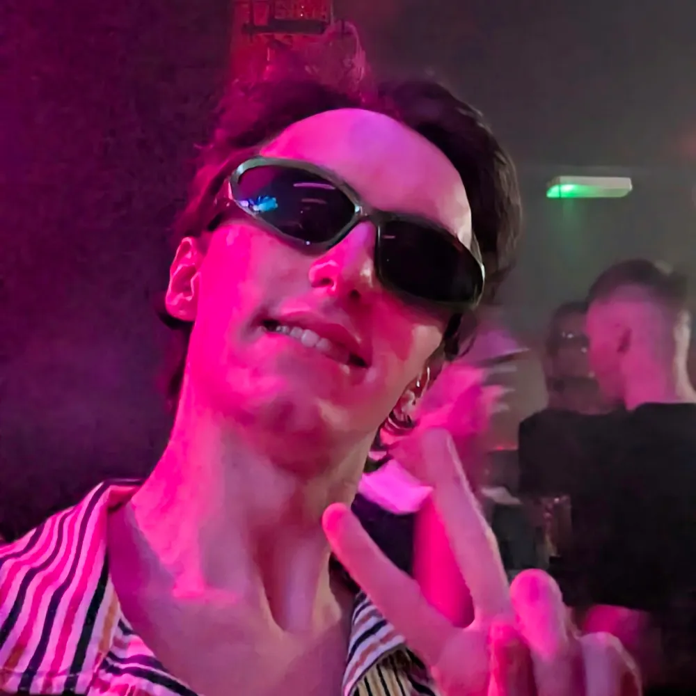 harryisquite.gay's profile picture