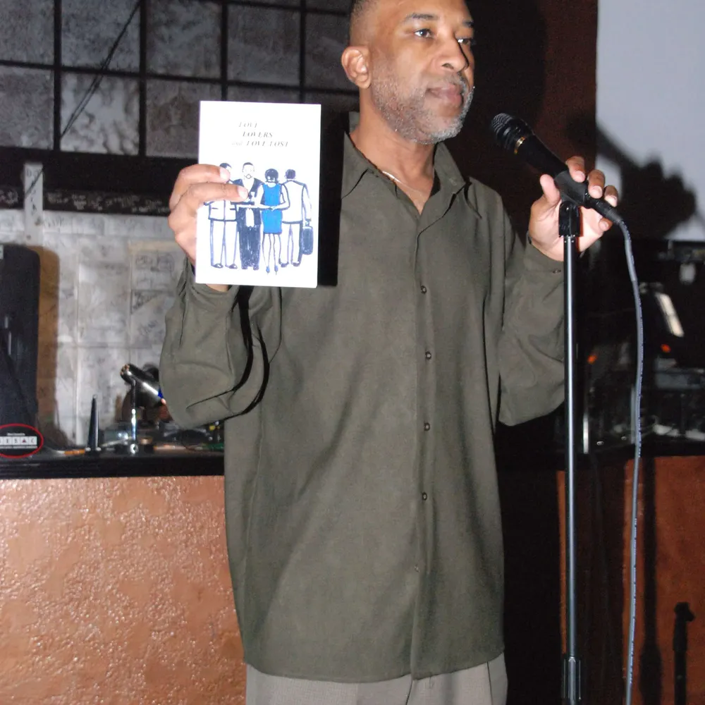 laglynnwrites.bsky.social's profile picture