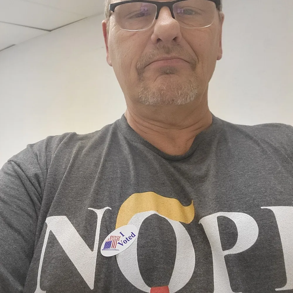 realbiscuitspaw.bsky.social's profile picture