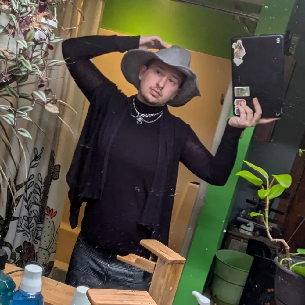 alexeverette.bsky.social's profile picture