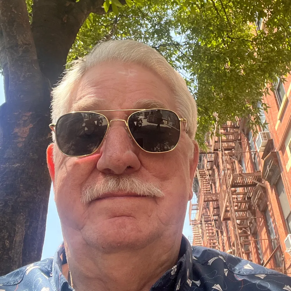 mickydeenyc.bsky.social's profile picture