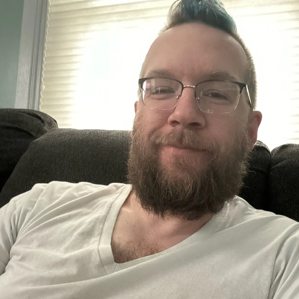 sarcastibear.bsky.social's profile picture