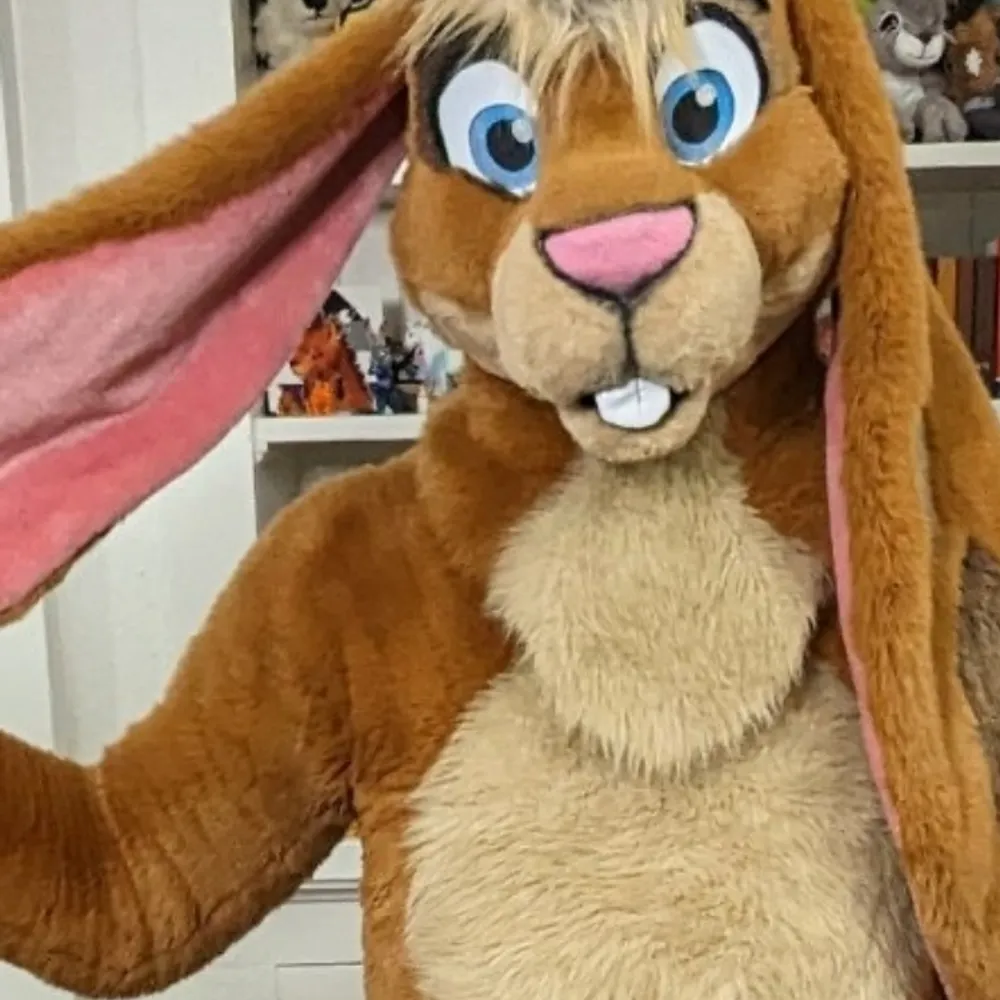 fuzzyotterz.bsky.social's profile picture