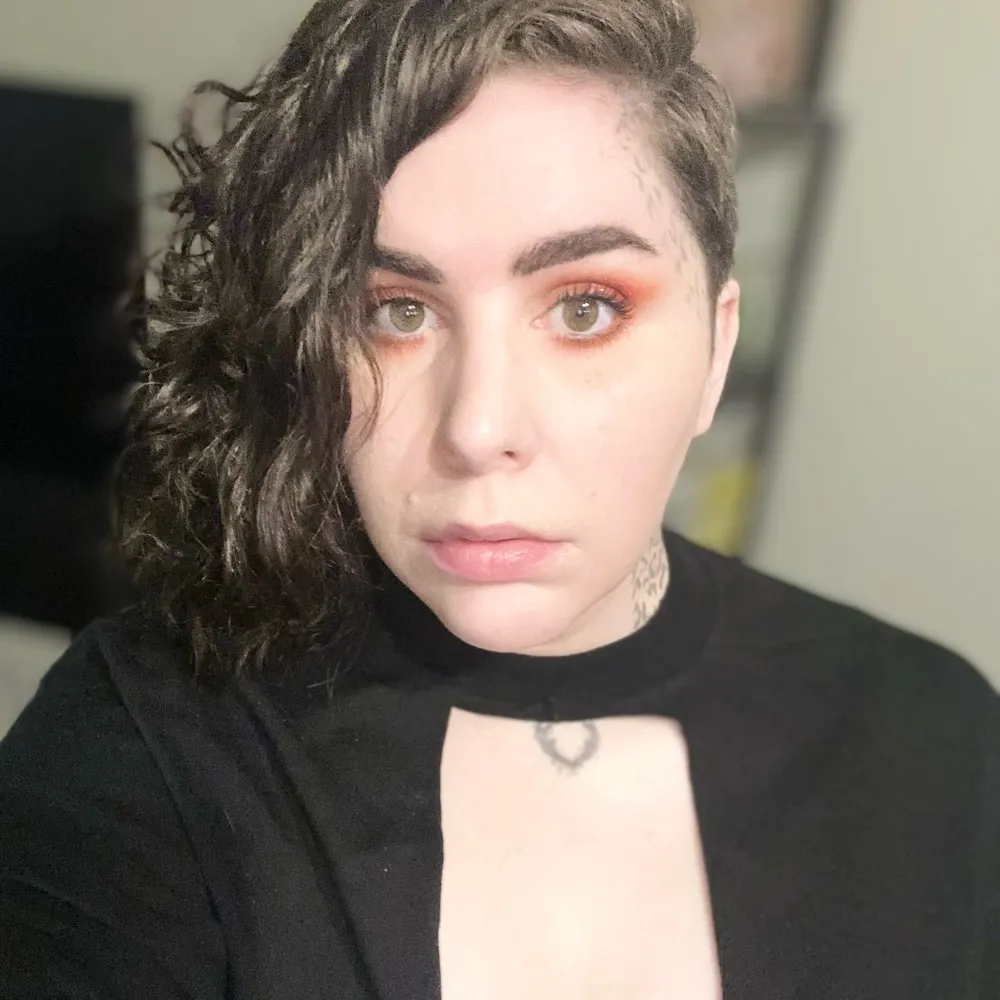 regretagarbo.rip's profile picture