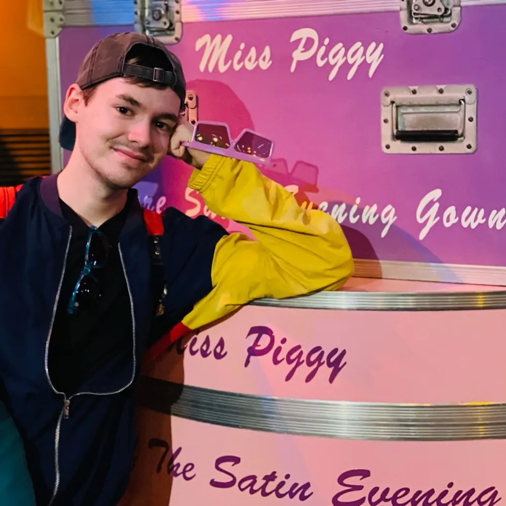 neonwatches.bsky.social's profile picture