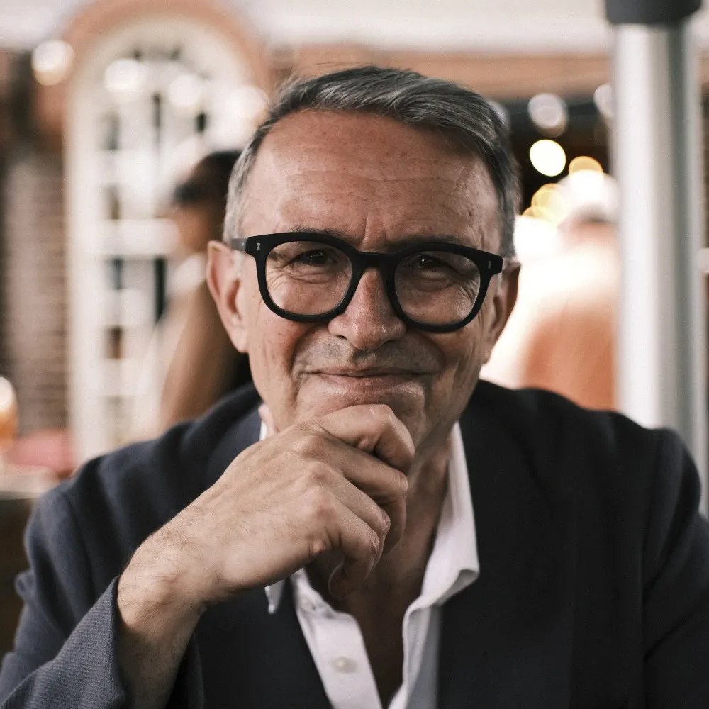 nearlylegal.co.uk's profile picture