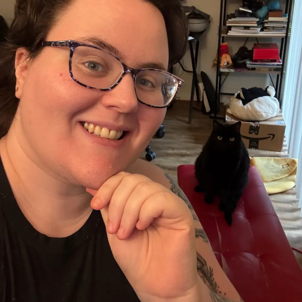 themoonis.gay's profile picture