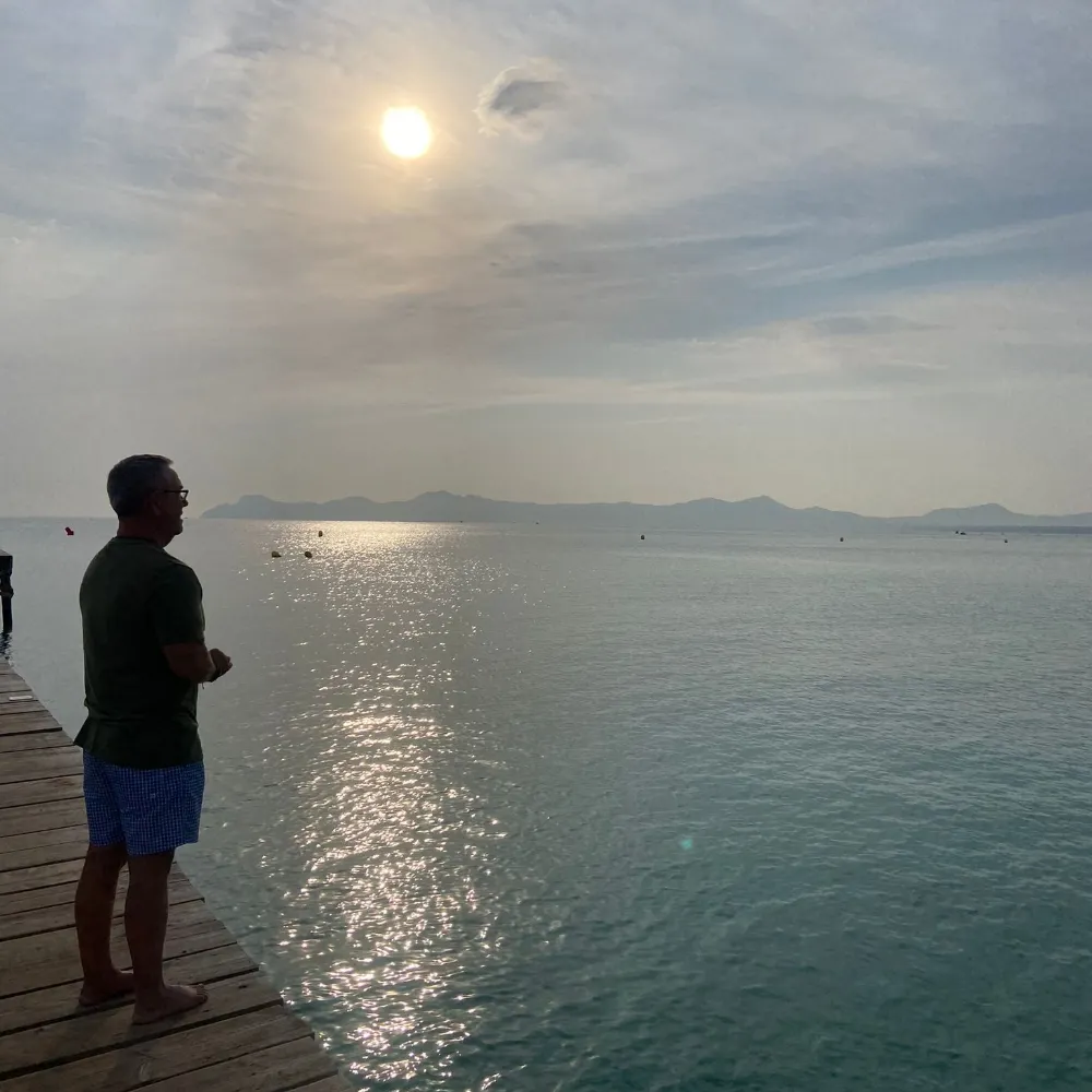 neil02.bsky.social's profile picture