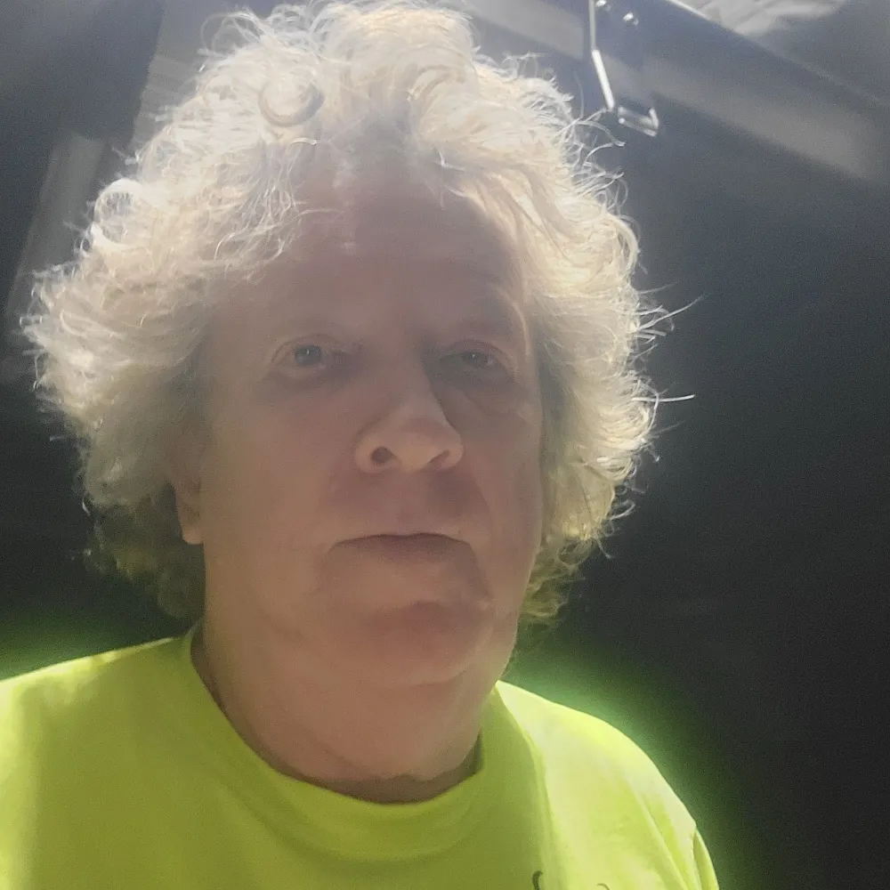 verseandvoice.bsky.social's profile picture