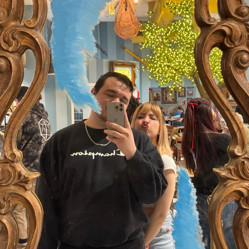 angel815.bsky.social's profile picture