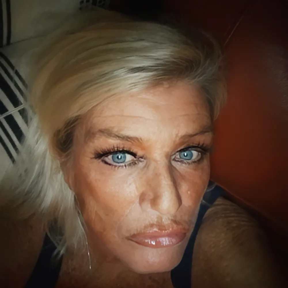 lovedogs8.bsky.social's profile picture