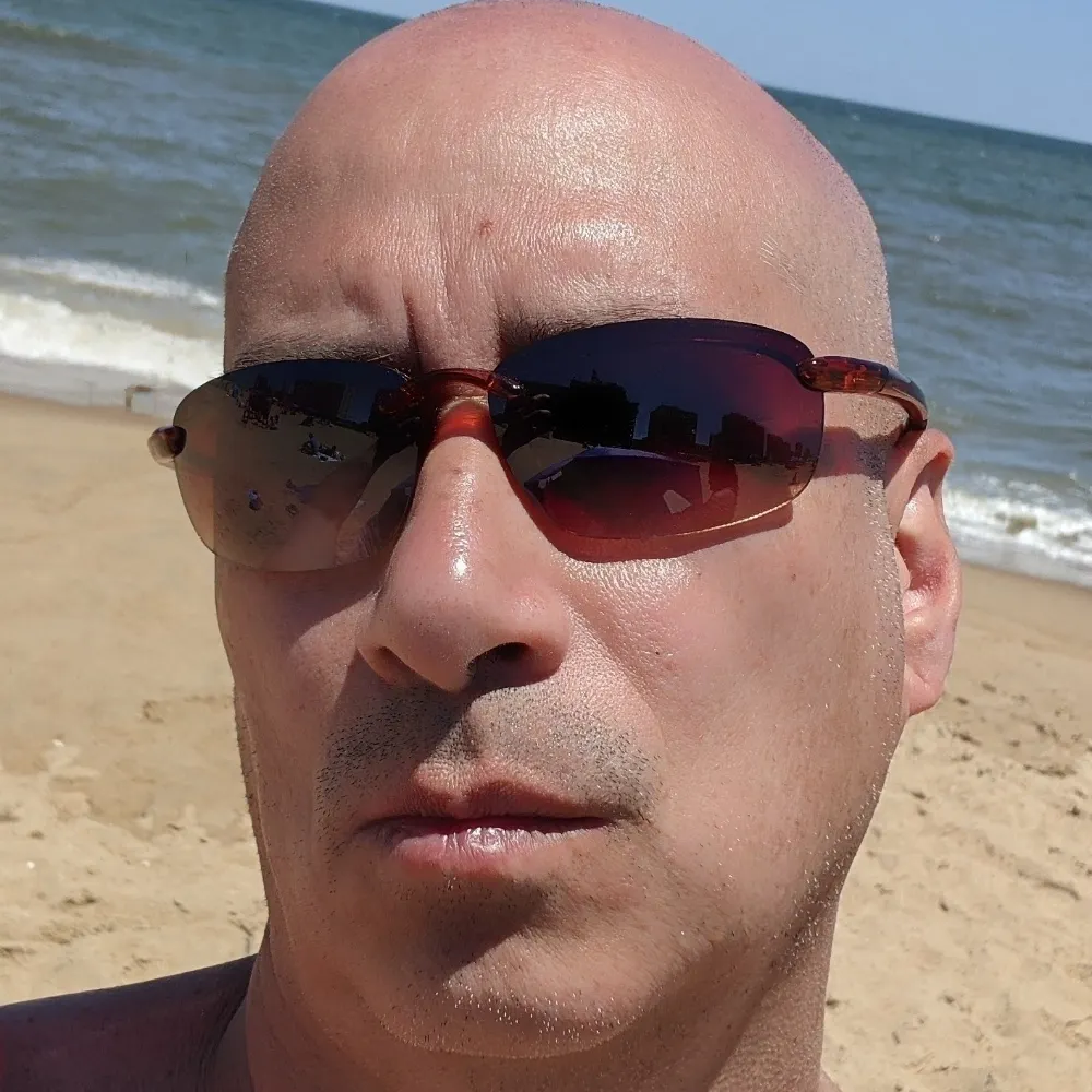 robniser78.bsky.social's profile picture