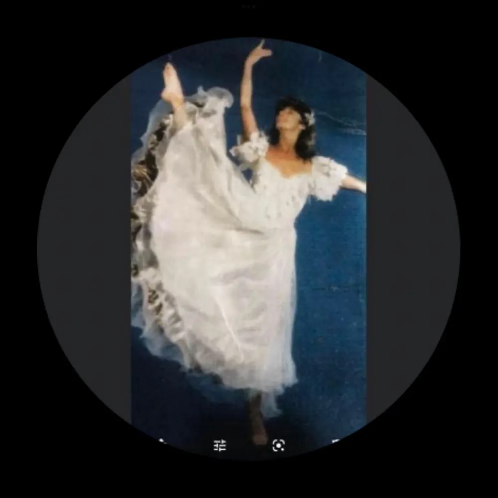 chariselee.bsky.social's profile picture