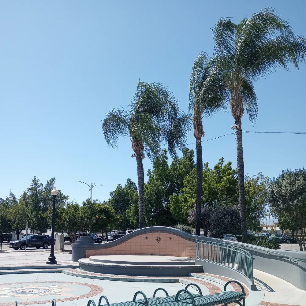 moneygiant.bsky.social's profile picture