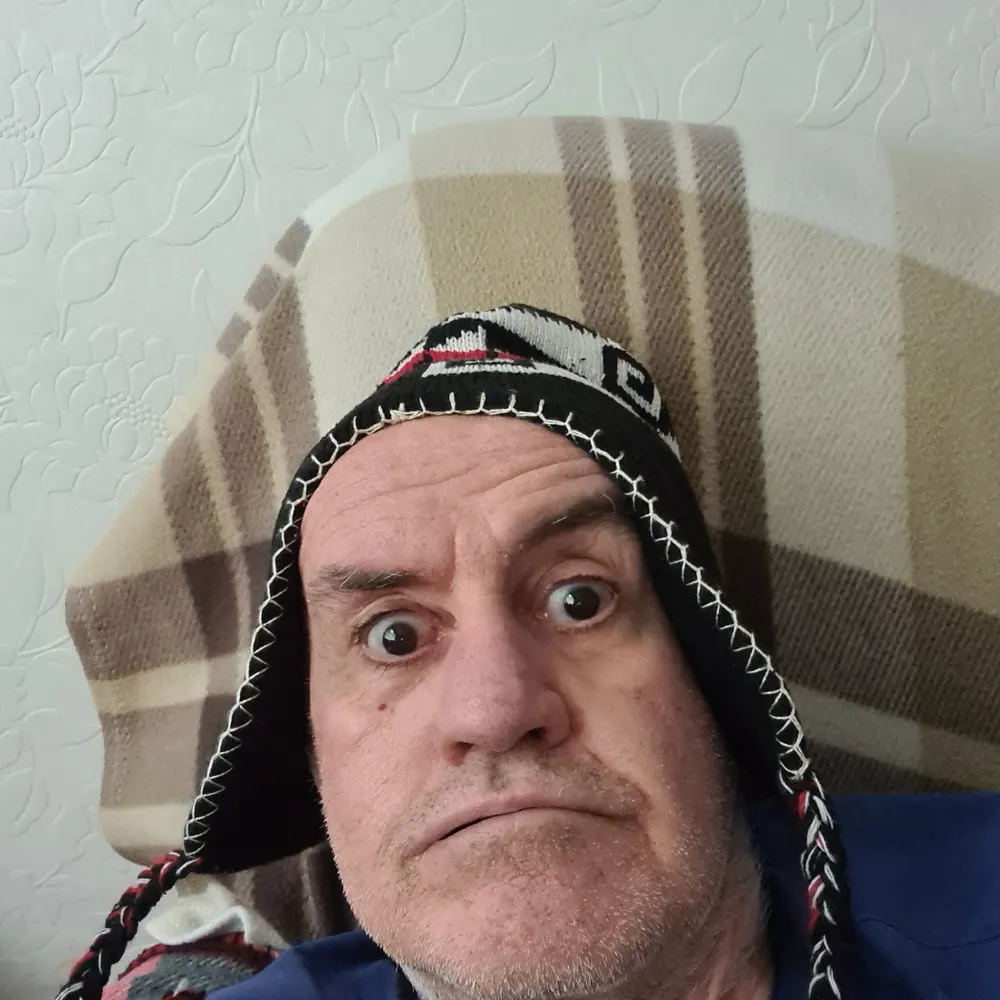 mugzi.bsky.social's profile picture