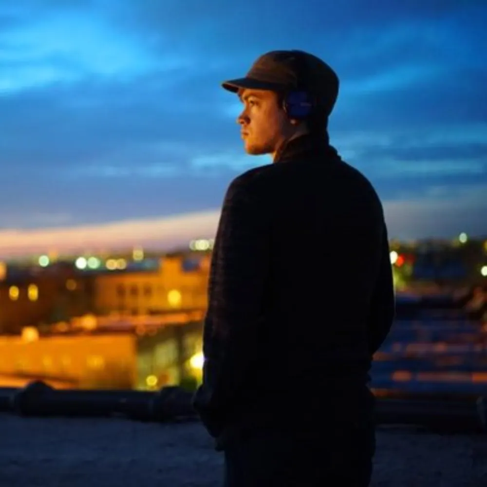 chrislondonfilm.volatilememories.com's profile picture