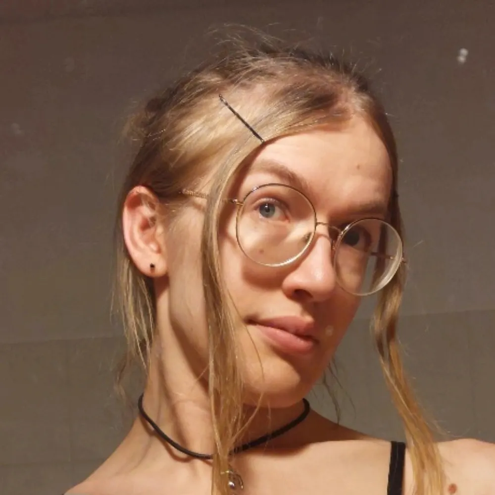 scarfront.bsky.social's profile picture