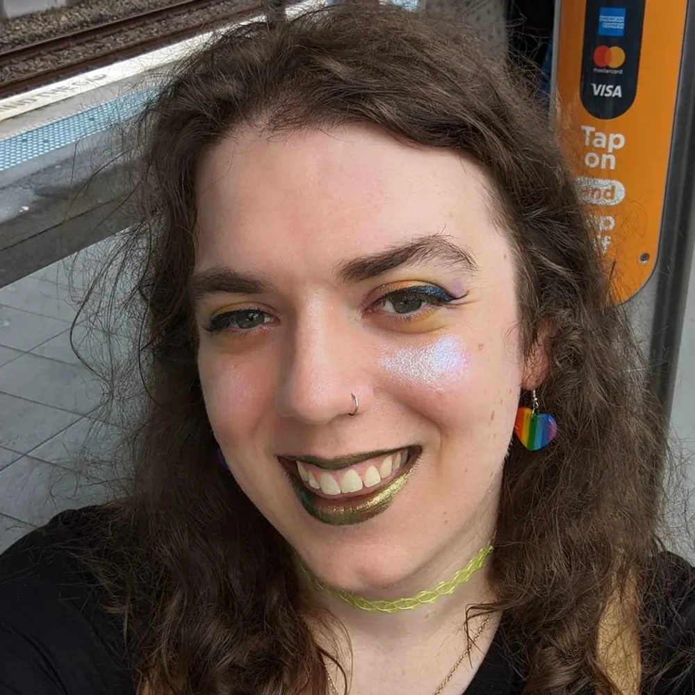 eridescent.bsky.social's profile picture