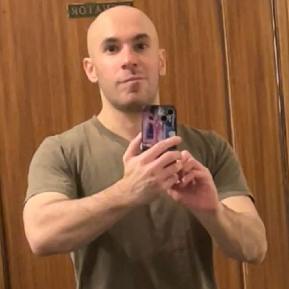 elikahn.bsky.social's profile picture