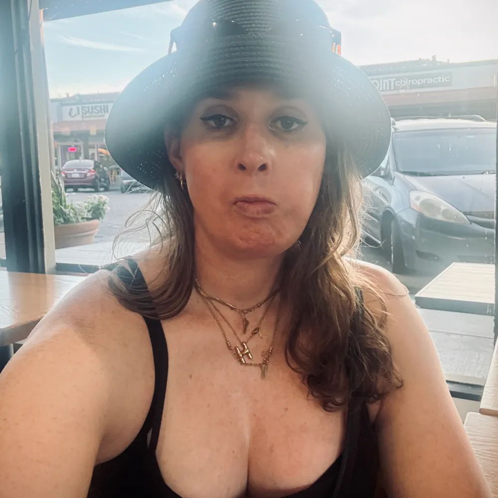 hazelcakes.bsky.social's profile picture