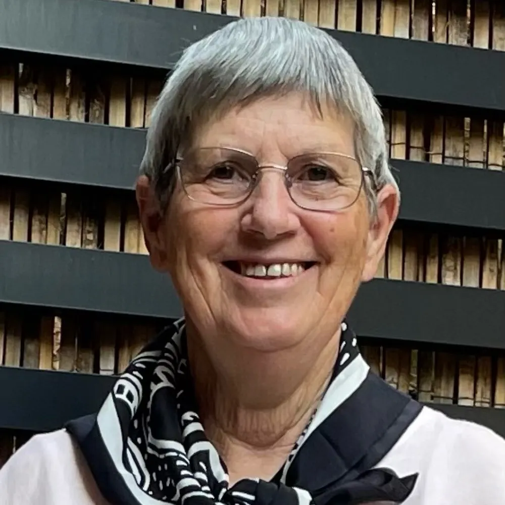 polyquats.bsky.social's profile picture