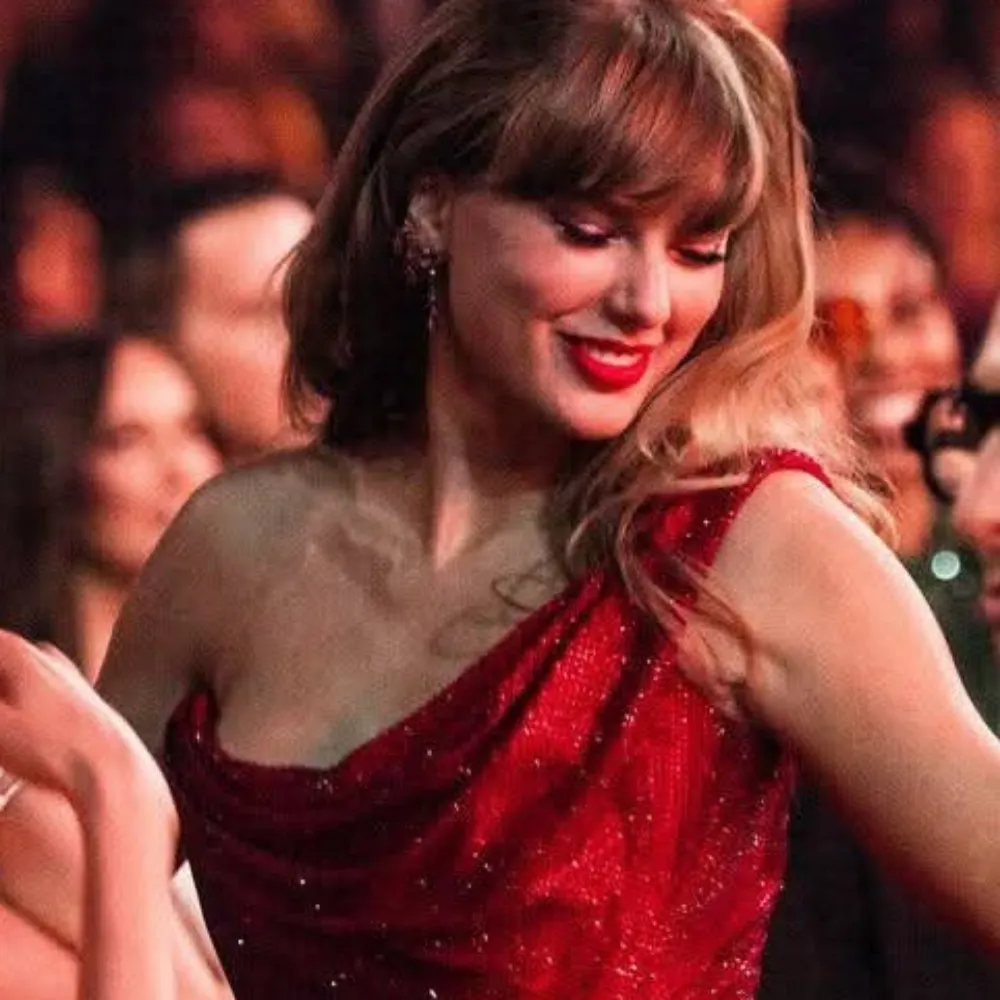 naomirrorball.swifties.social's profile picture