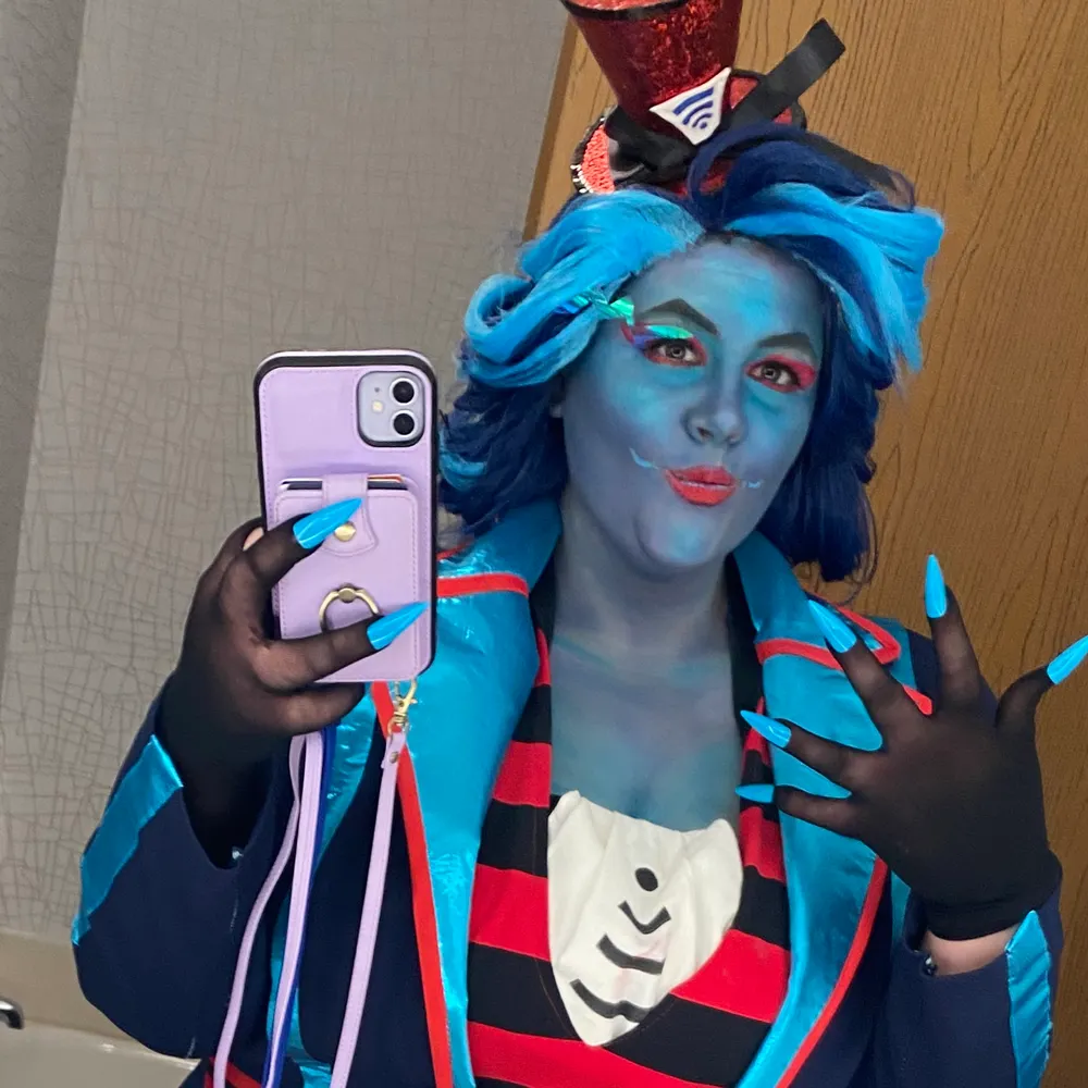 fox-fic-and-ink.bsky.social's profile picture