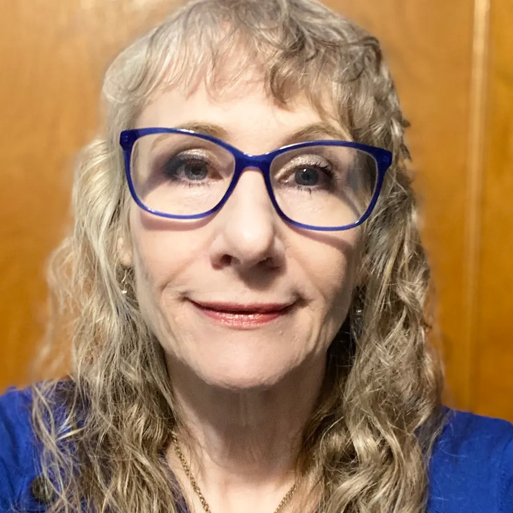 lizrbherenow.bsky.social's profile picture