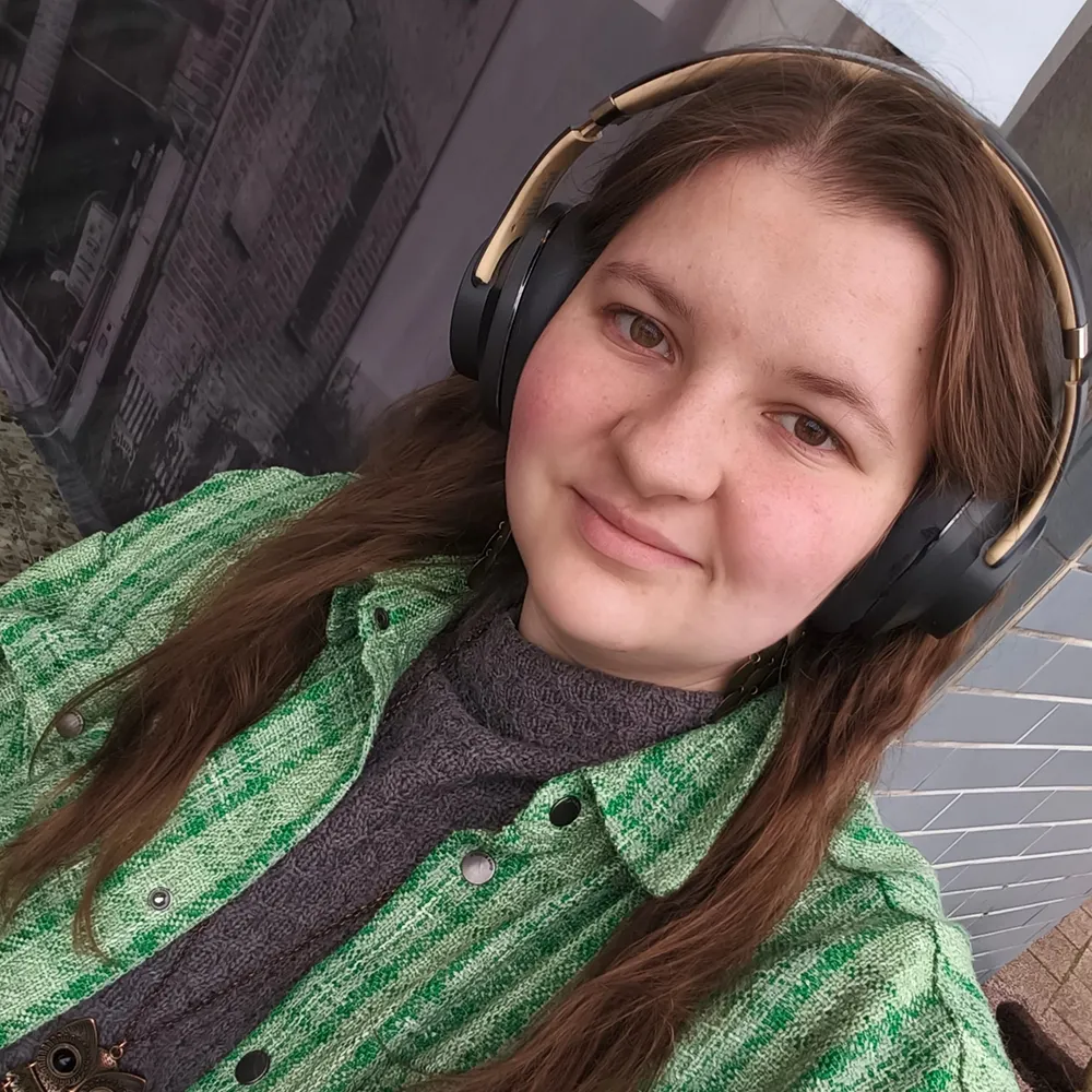 pale-raven-arts.bsky.social's profile picture