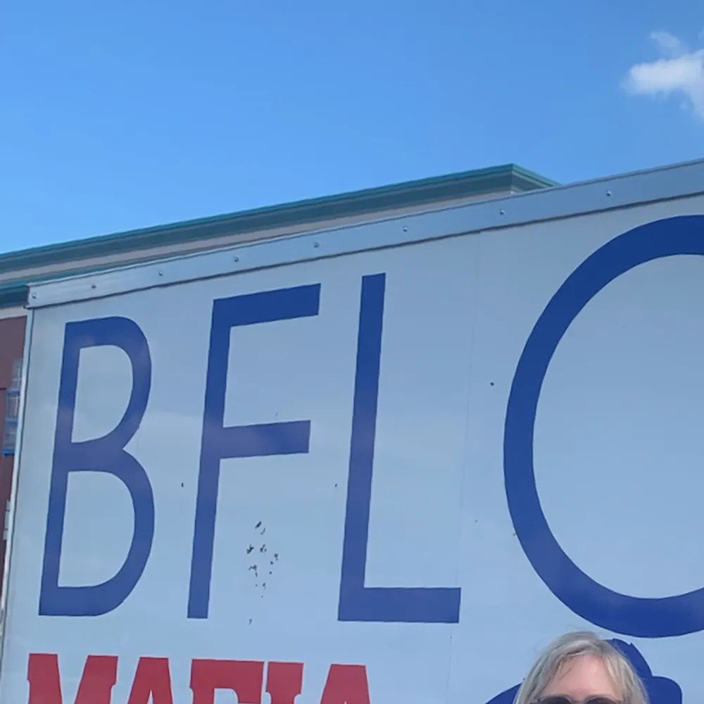 longrovebridge.bsky.social's profile picture