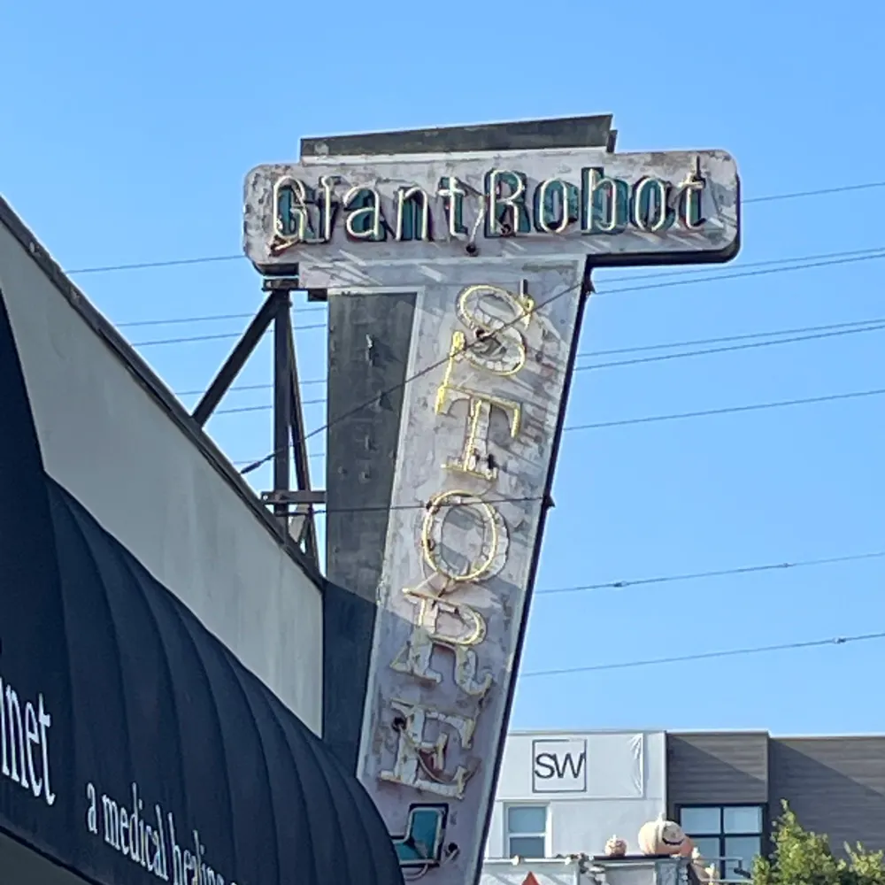 encomium.bsky.social's profile picture