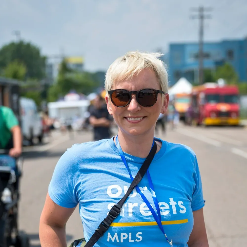 carlyellefsen.com's profile picture