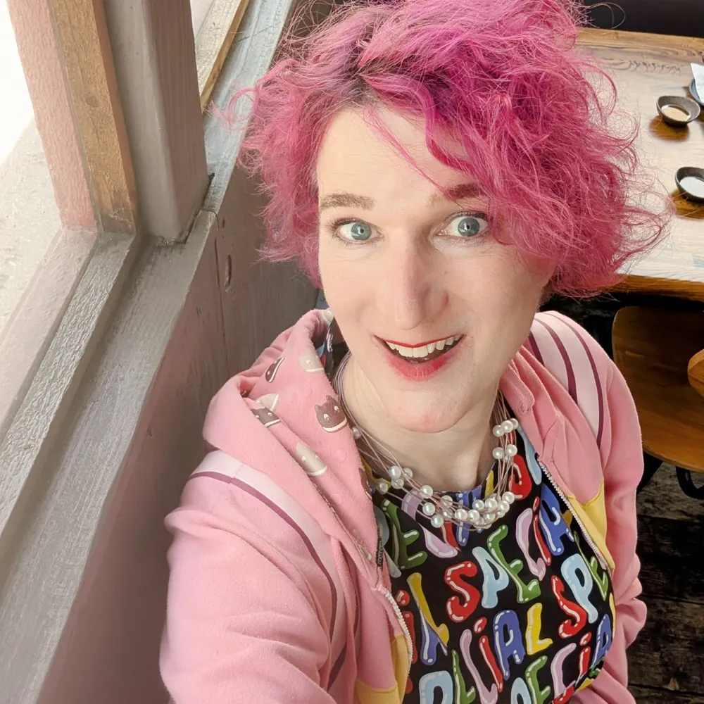 charliejane.bsky.social's profile picture