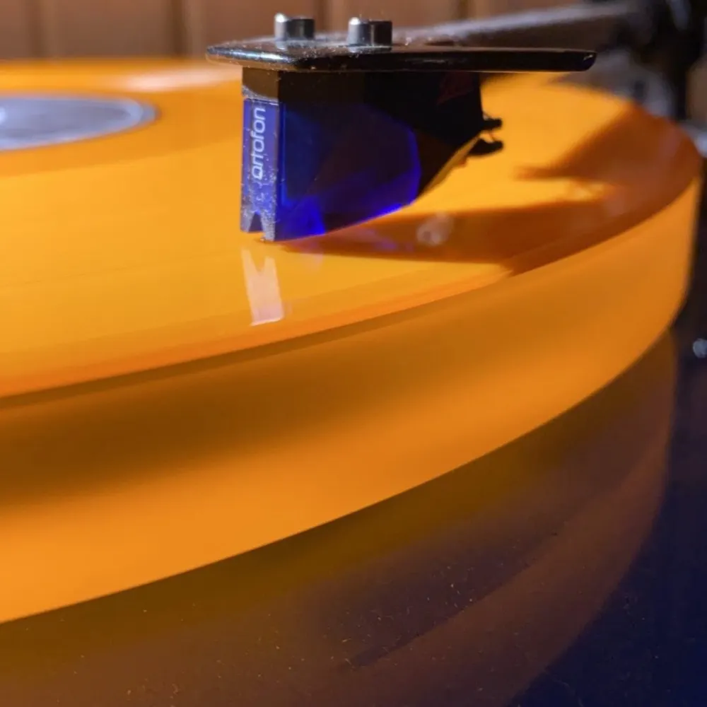 vinylnowplaying.bsky.social's profile picture